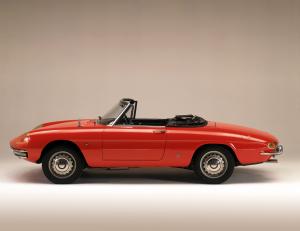 Alfa Romeo Spider 1600 Duetto 1966 года 